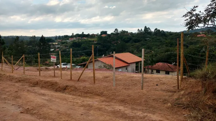 Terreno em Jarinu aceito  troca auto*Com Escritura aceito troca por auto* 800m