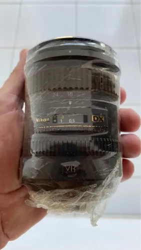 Lente Nikon 18-200 (APENAS A LENTE)