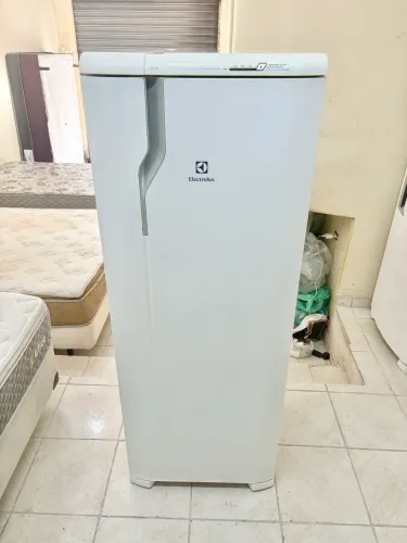 Geladeira Eletrolux Frost free , refrigerador