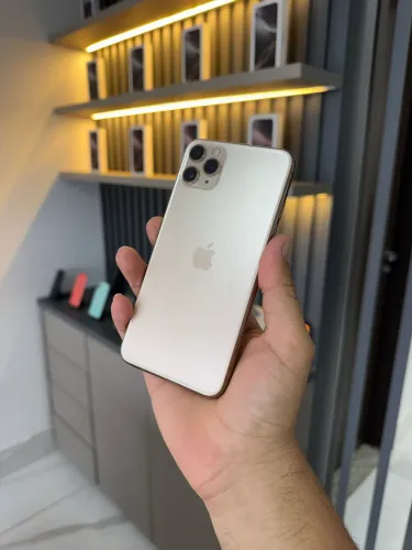 iPhone 11 Pro Max 256 gigas tela substituída