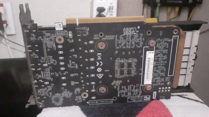 Placa de vídeo Vidia semi nova, modelo FX 1660. Valor 360,00