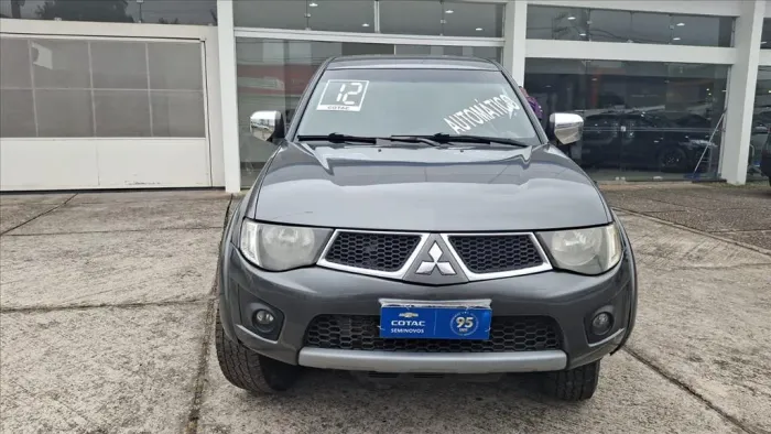 Mitsubishi L200 2012