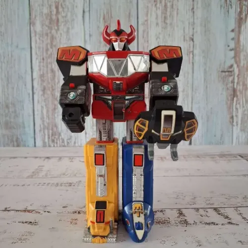 Boneco Megazord Power Rangers 1991 Bandai 22cm (Com escudo)