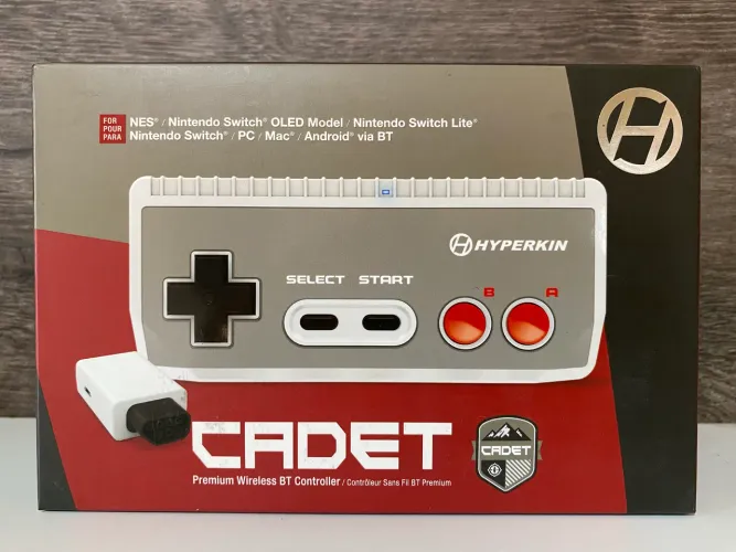 Hyperkin "Cadet" Premium Controller NES /PC/Mac/Android (inclui adaptador sem fio)
