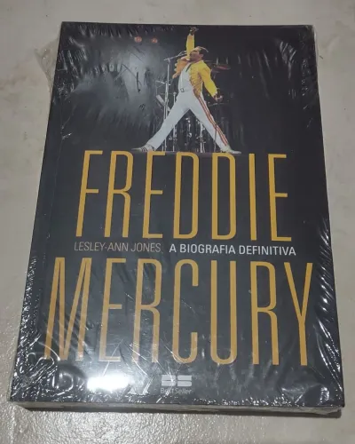 Livro Freddie Mercury - Biografia Definitiva - Lacrado
