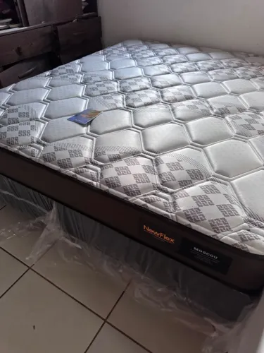Cama Queen Size Box e Colchão Ortopédico Novo Promoção 
