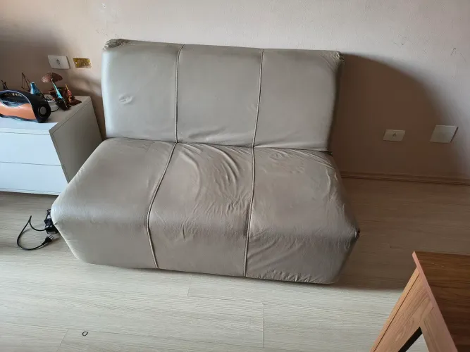 Sofá-Cama Tok&Stok 2 lugares Courino Bege - Boyd
