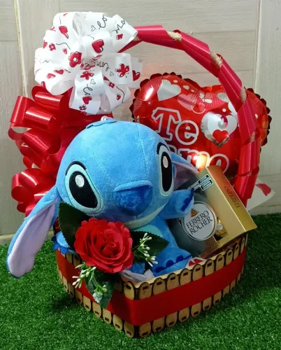Cesta Presente Stitch Romântica ? Perfeita pra Vc Presentear no dia dos Namorados ?