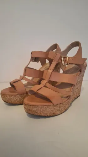 sandalia anabela couro arezzo 35