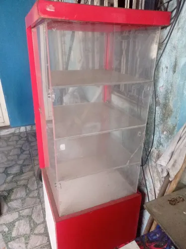 Expositor de Acrílico com Prateleiras