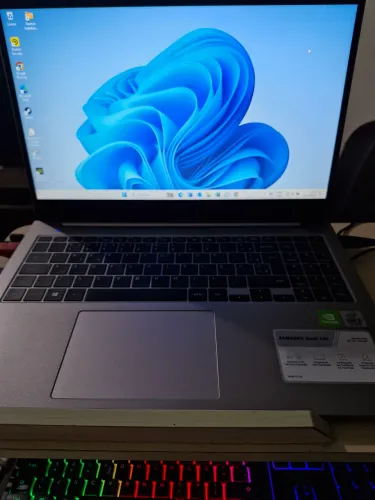 Notebook Samsung Book X40