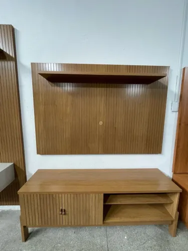 Rack e Painel de TV em Madeira
