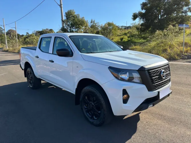 Nissan Frontier 2023 manual diesel 