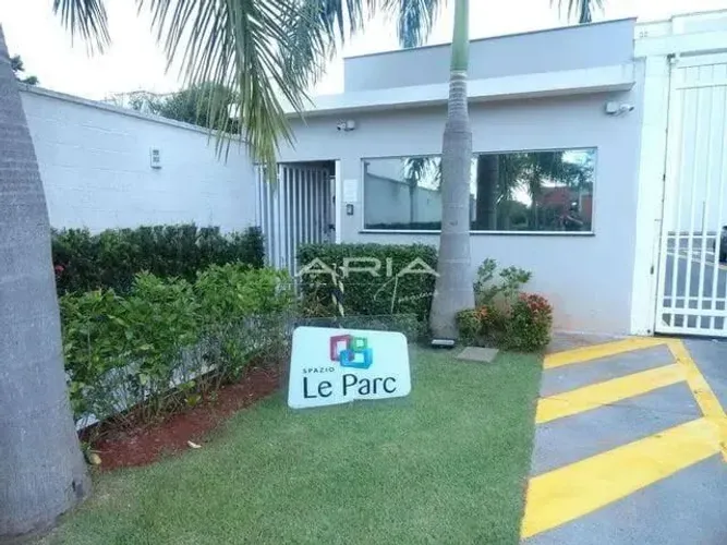 Apartamento à venda na Zona Oeste, em frente a PUC . Londrina-PR.