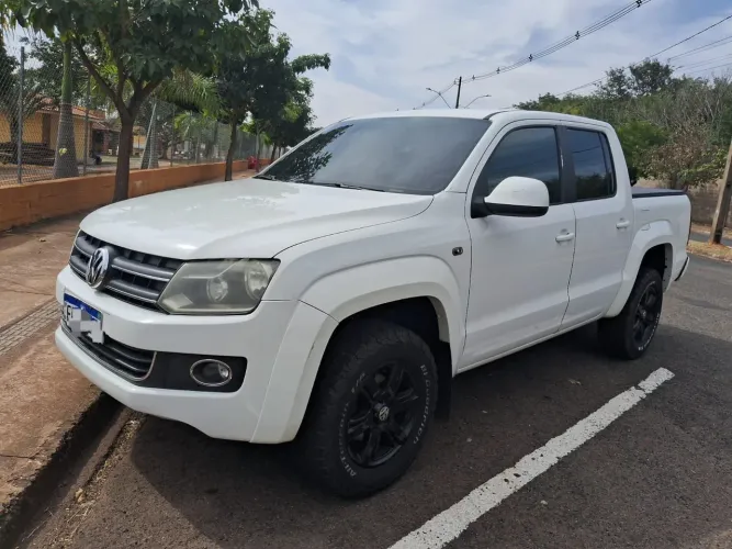 Volkswagen Amarok Trendline CD 2.0 TDI 4X4 Dies AUT 2014