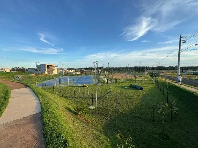 Terreno de 300m² no Condomínio Quinta do Lago Lac Leman ?  Pronto para construir! 