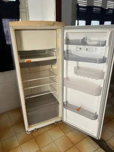 Geladeira Cônsul Degelo