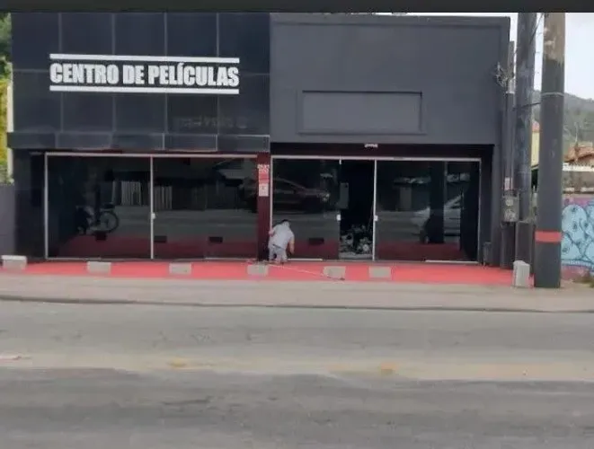 Loja Comercial com 210m² - À venda na Avenida Central do Rio Tavares.