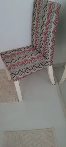 Cadeira de Jantar Estofada - Moderna e Confortável