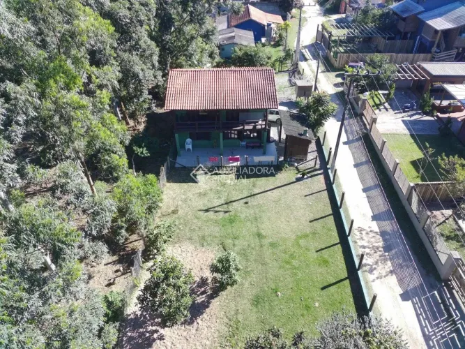 Casa à venda com 3 dormitórios em Ibiraquera/SC - Perto da lagoa e das principais praias d