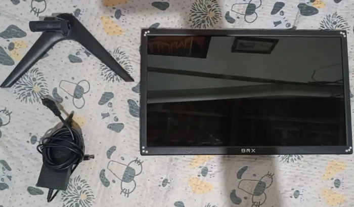 Monitor 21" LED BRX Gamer (Com detalhe na tela - Leia descrição)