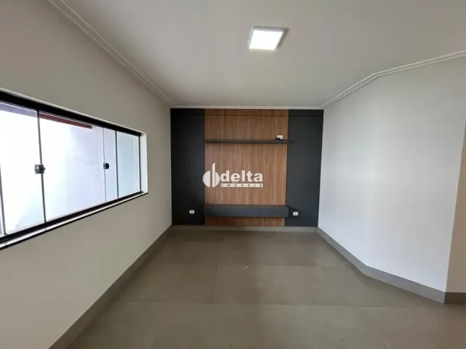 Casa com 3 quartos sendo 1 suíte disponível para venda no bairro Nova Uberlândia em Uberlâ