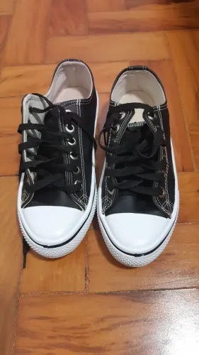 Tênis tipo All Star usado