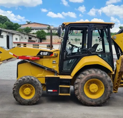 Retroescavadeira Caterpillar 416F2 2018 - 1º Máquina