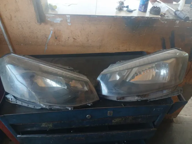 vendo farol g7.