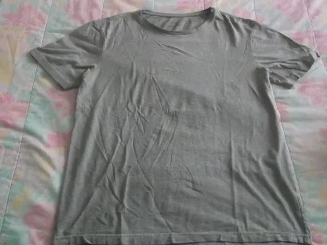 camisa cinza
