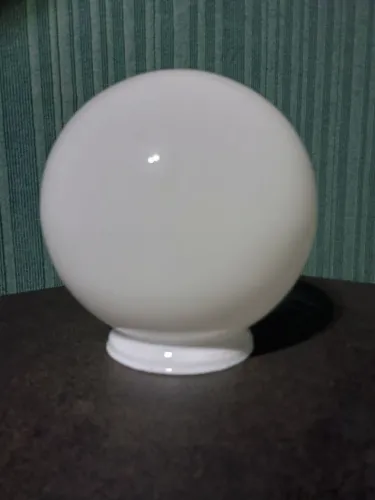 Lustre branco de vidro