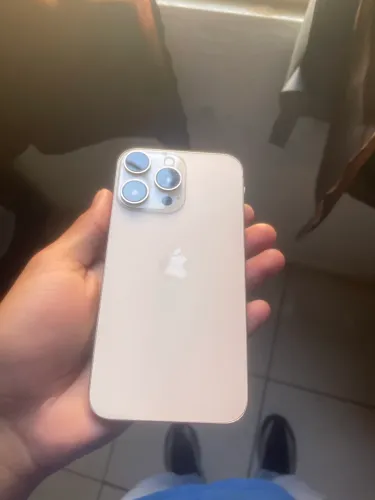 iPhone xr na Carcaça do 16 PRO