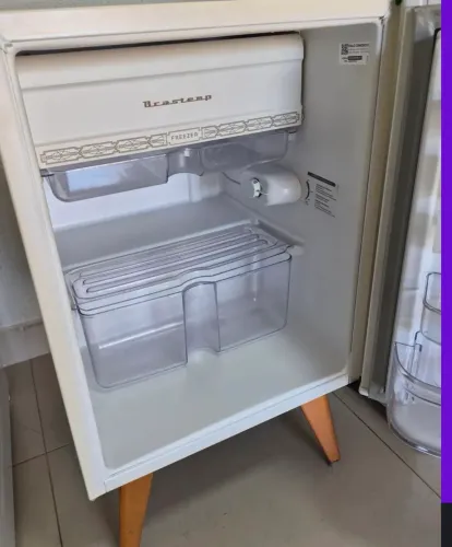 frigobar brastemp retro branco e dourado