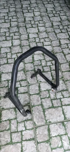 Conjunto x11/suporte traseiro mt07