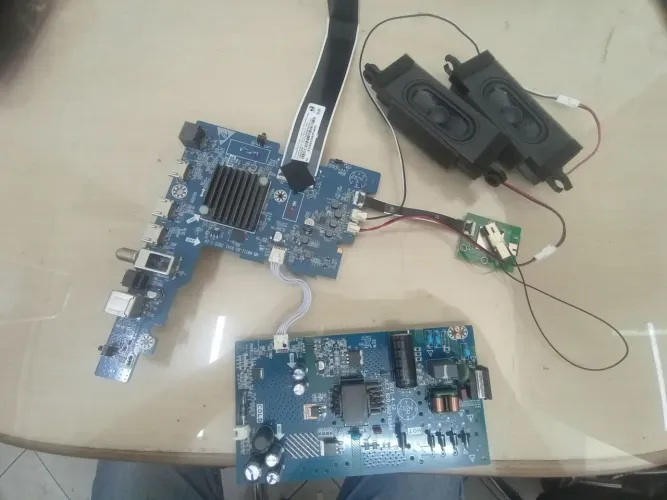 Placa principal e fonte da tv Philco PTV40M9GR2CGB