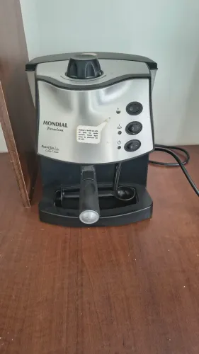 Cafeteira Mundial Premium