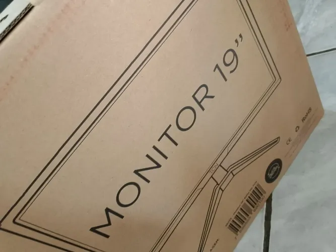 Monitor TCN led 19 polegadas