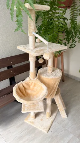 Arranhador para gatos tipo playground