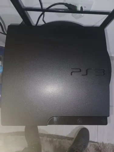 Vendo PS3. Com tudo funcionando e com jogos físicos e digitais