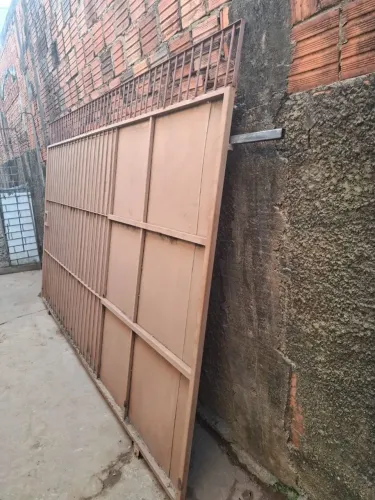 Vendo portão de ferro 