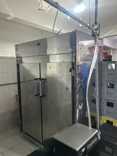 Câmara fria refrimate duas portas