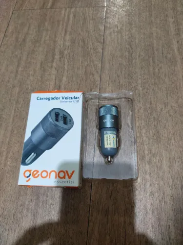 Carregador Veicular Universal Com 2 Saídas USB 2.4a Geonav
