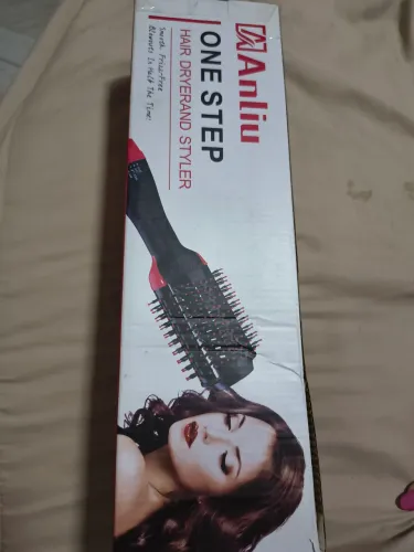 Escova secadora e modeladora