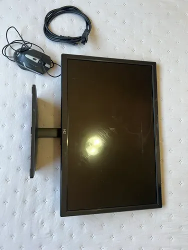 Monitor HQ 19.5" LED (HDMI/VGA) + Mouse Brinde
