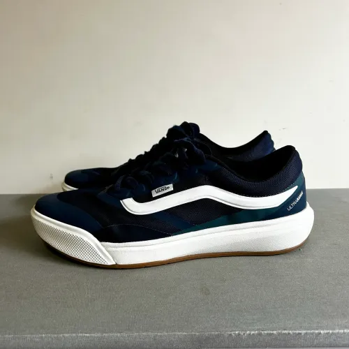 Tênis Vans Ultrarange