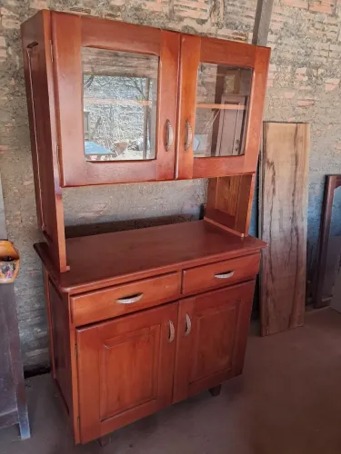 Armário de cozinha todo de cedro