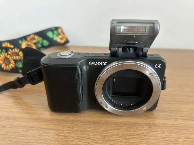 Câmera Sony Alpha Nex 3