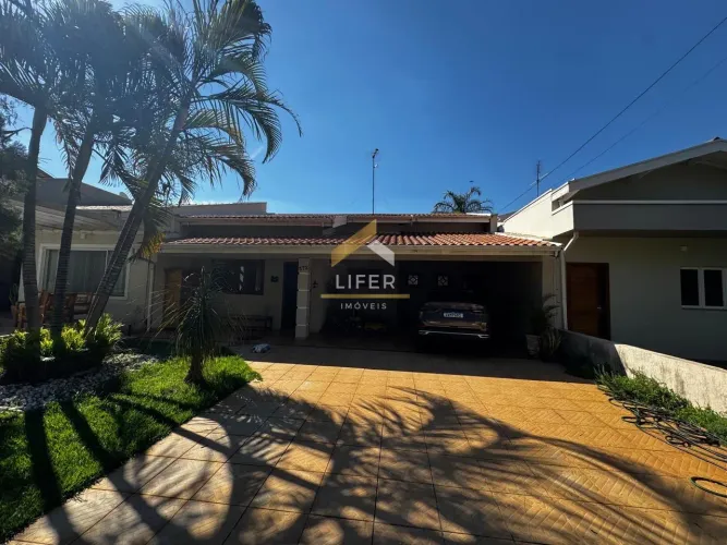 Casa à venda em condomínio em Paulínia