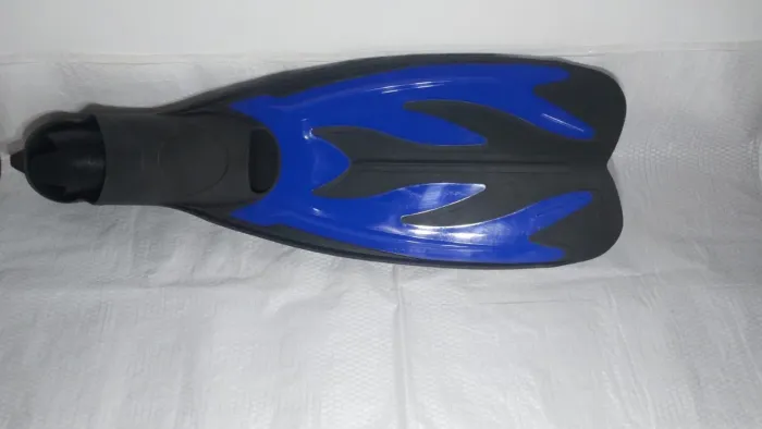 NADADEIRAS<br>MODELO AQUÁTICA <br>COR AZUL + PRETO <br>GRATIS MOCHILA DRENANTE