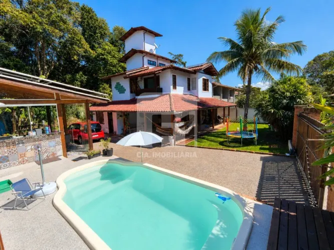 Casa com 3 quartos semi mobiliada no Rio Tavares